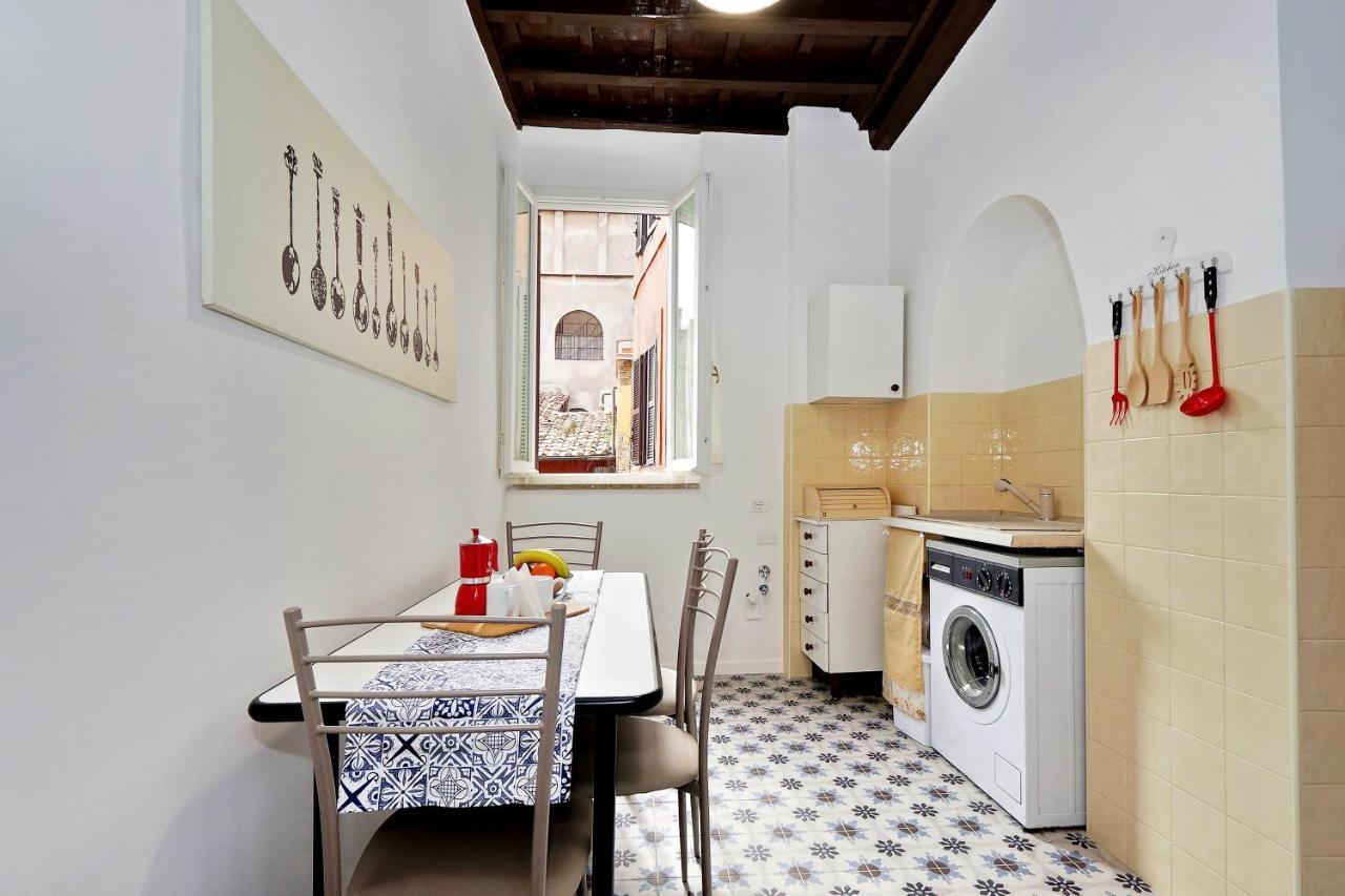 Pellegrino Apartment Рим Екстериор снимка
