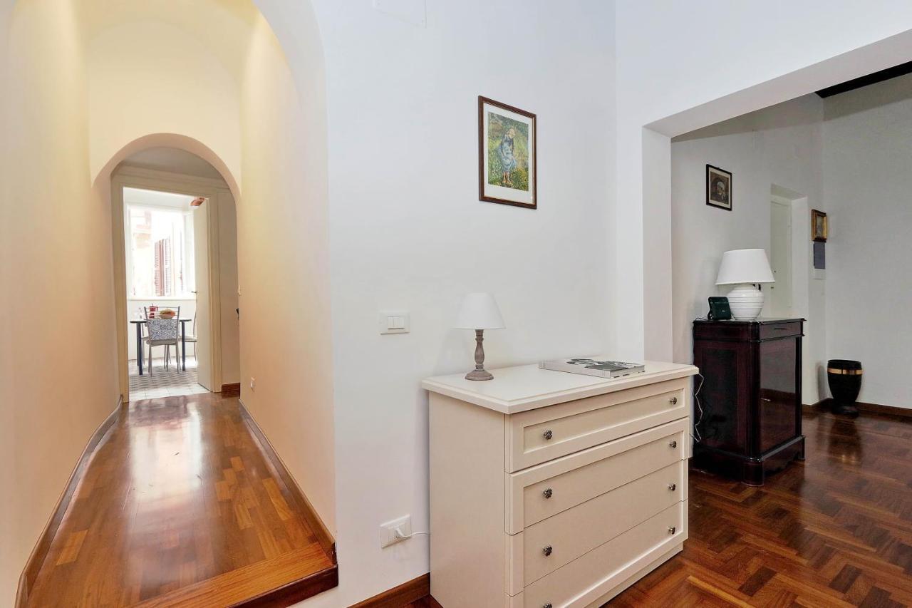 Pellegrino Apartment Рим Екстериор снимка